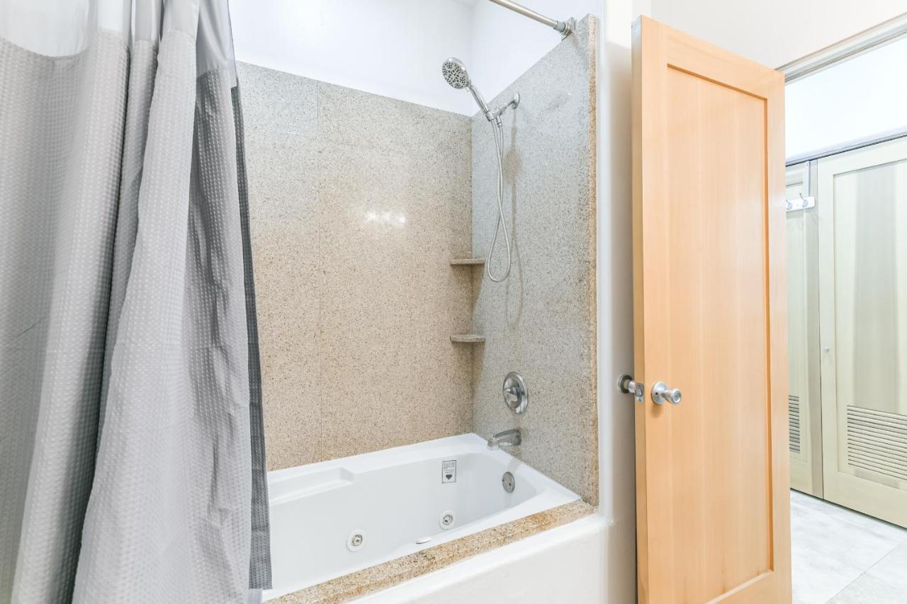 Appartamento Galveston Luxury High Rise Oceanfront Esterno foto